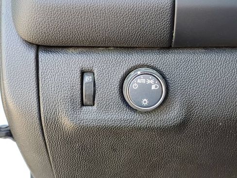 Used 2022 Chevrolet Colorado LT w/ Fleet Safety Package RWD image 13