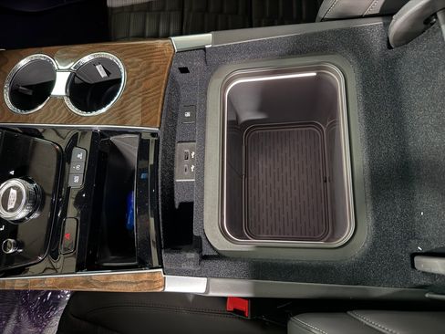 New 2025 Cadillac Escalade ESV Premium Luxury Platinum image 41