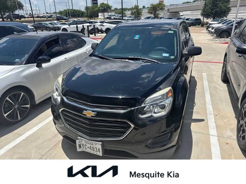 Used 2017 Chevrolet Equinox LS FWD image 1