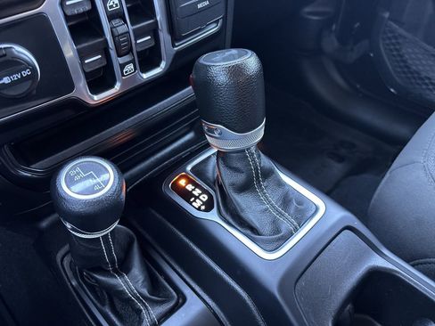 Used 2023 Jeep Wrangler Sahara image 25