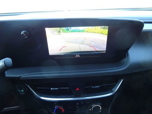 Used 2024 Buick Encore GX Preferred FWD image 27