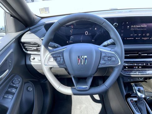 New 2025 Buick Envista Avenir image 11