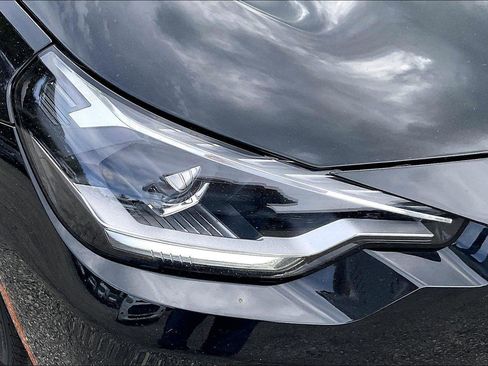 Used 2025 BMW 230i xDrive Coupe w/ Convenience Package image 33