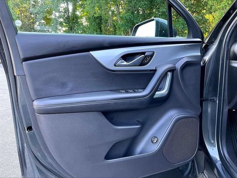 Used 2019 Chevrolet Blazer LT w/ Sun and Wheels Package AWD/4WD image 9