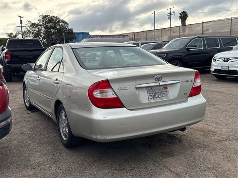 Used 2003 Toyota Camry LE image 9