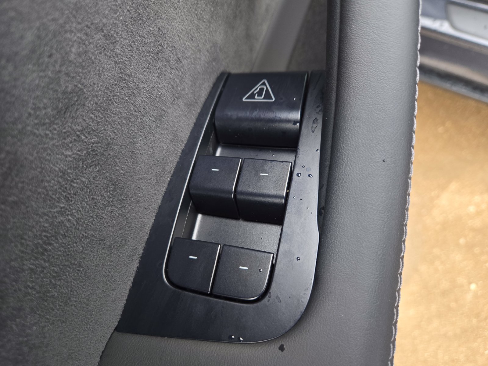 Used 2026 Tesla Model Y AWD image 31