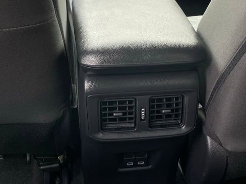 Used 2024 Toyota RAV4 XLE FWD image 25