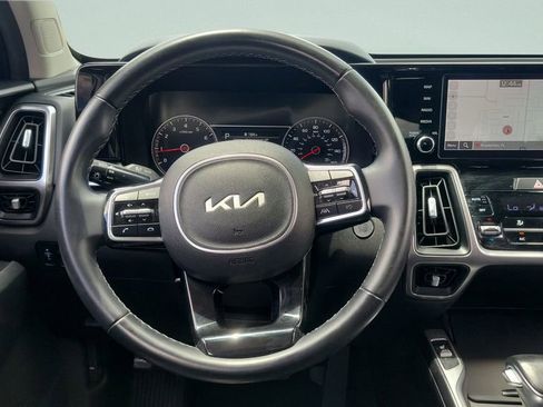 Used 2023 Kia Sorento S w/ Panoramic Sunroof Package FWD image 12
