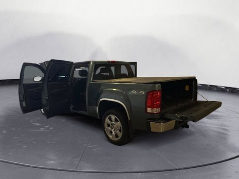 Used 2010 GMC Sierra 1500 SLT w/ SLT Convenience Package AWD/4WD image 12