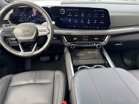 Used 2025 Chevrolet Suburban RST w/ Sun And Tow Package image 11