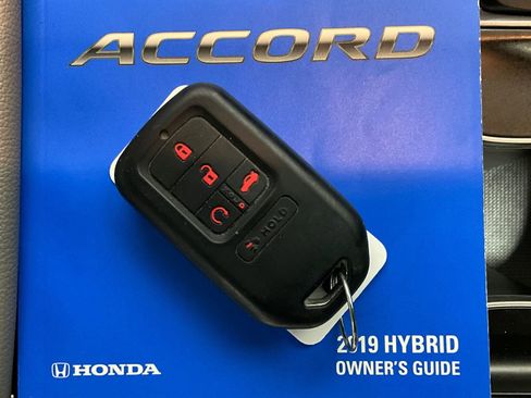Used 2019 Honda Accord Touring image 13