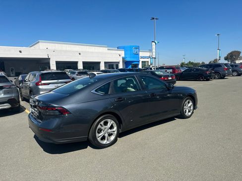 Used 2023 Honda Accord LX image 3