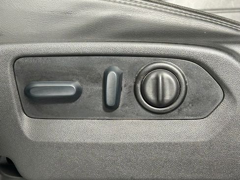 Used 2023 Chevrolet Silverado 3500 High Country image 30