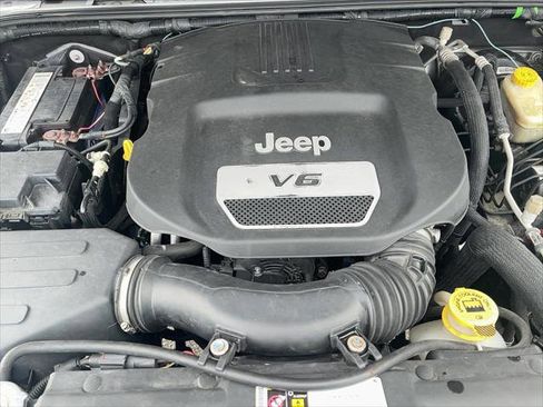 Certified 2016 Jeep Wrangler Unlimited Sport w/ Quick Order Package 24S AWD/4WD image 18