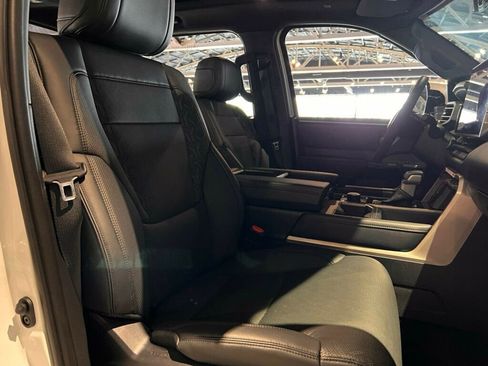 Used 2025 Toyota Tundra Limited image 29