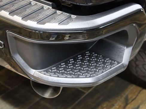 Used 2024 Chevrolet Silverado 2500 High Country w/ High Country Premium Package image 29