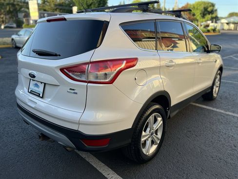 Used 2016 Ford Escape SE w/ SE Leather Comfort Package AWD/4WD image 5