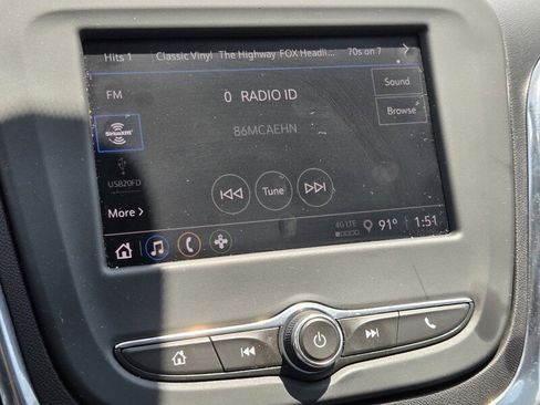 Used 2024 Chevrolet Equinox LT FWD image 19