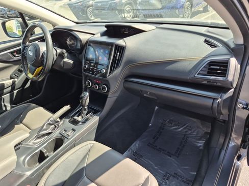 Used 2022 Subaru Crosstrek 2.5i Sport w/ Moonroof Package AWD/4WD image 32