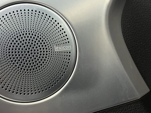 Used 2023 Genesis G70 2.0T w/ Sport Prestige Package image 21