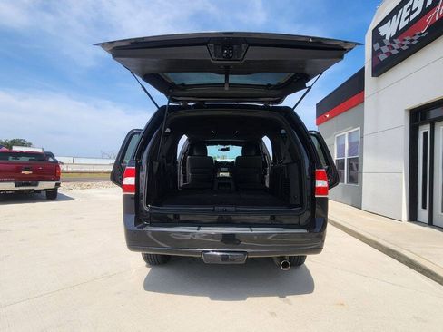 Used 2013 Lincoln Navigator 4WD image 27