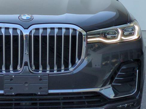 Certified 2022 BMW X7 xDrive40i w/ Premium Package AWD/4WD image 6