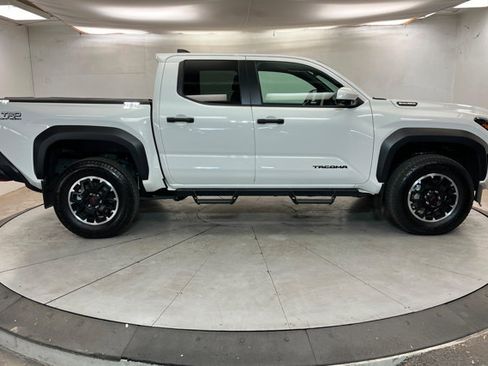 Used 2024 Toyota Tacoma TRD Off-Road AWD/4WD image 6