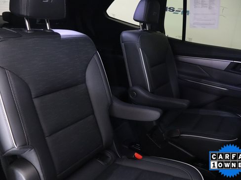 Used 2025 Buick Enclave Sport Touring image 21