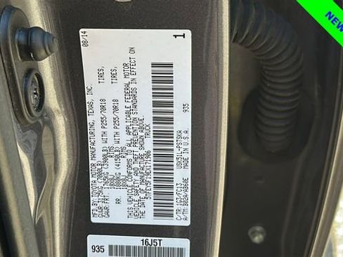 Used 2014 Toyota Tundra SR5 w/ SR5 Upgrade Package image 32