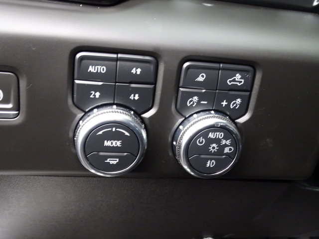Used 2024 GMC Sierra 1500 AT4 w/ Technology Package AWD/4WD image 11
