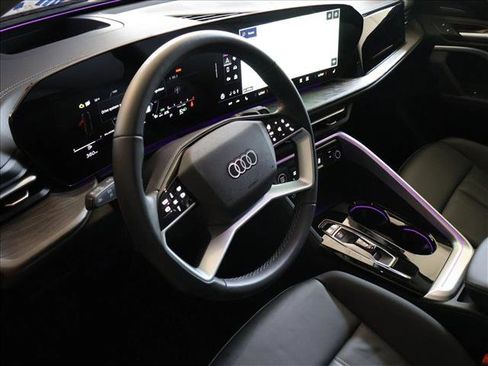 Used 2025 Audi Q5 Premium Plus w/ Premium Plus AWD/4WD image 13