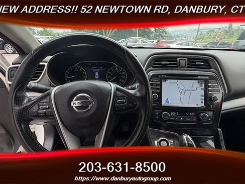 Used 2017 Nissan Maxima 3.5 SV w/ Interior Lighting Package FWD image 15