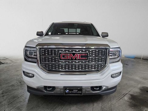 Used 2017 GMC Sierra 1500 Denali w/ Denali Ultimate Package AWD/4WD image 8