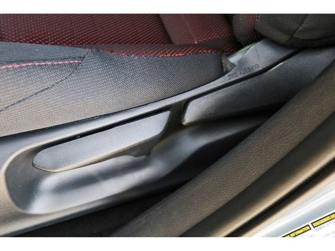 Used 2025 Toyota Corolla SE image 27