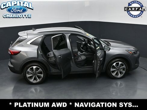 Used 2025 Ford Escape Platinum AWD/4WD image 31