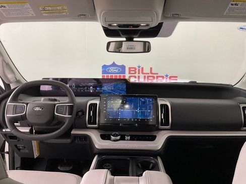 New 2026 Ford Expedition Active RWD image 18
