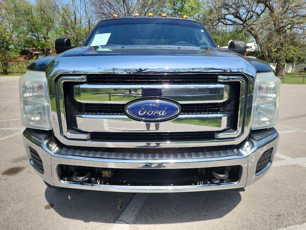 Used 2016 Ford F350 XLT w/ XLT Interior Package AWD/4WD image 2