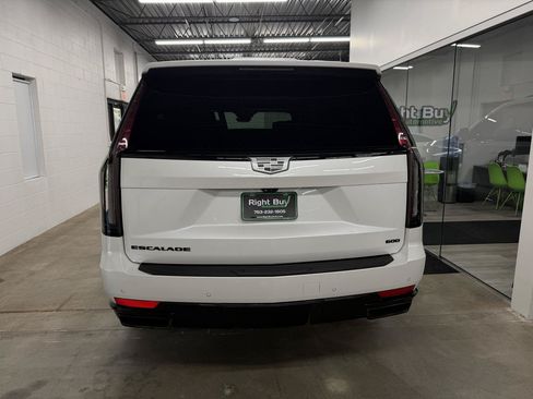 Used 2021 Cadillac Escalade ESV Sport w/ Heavy-Duty Trailer Package AWD/4WD image 5