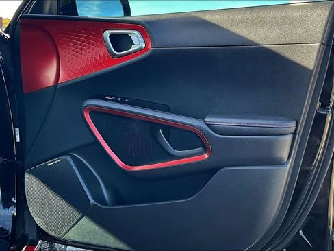 Used 2021 Kia Soul Turbo image 23