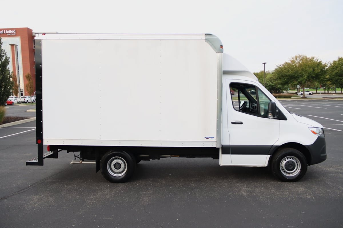 Used 2024 Mercedes-Benz Sprinter 3500 image 5