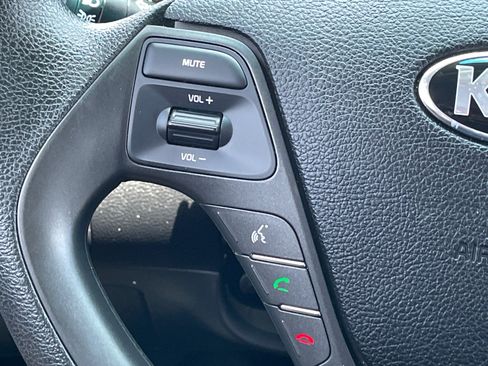 Used 2016 Kia Forte LX FWD image 10