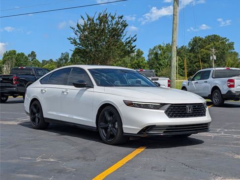 Used 2024 Honda Accord Sport image 7