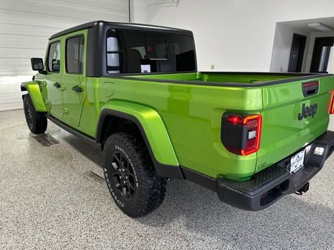 New 2025 Jeep Gladiator Willys image 22