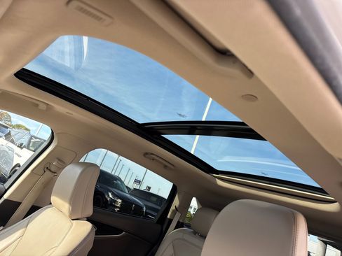 Used 2022 Lincoln Nautilus Reserve w/ Equipment Group 201A image 25