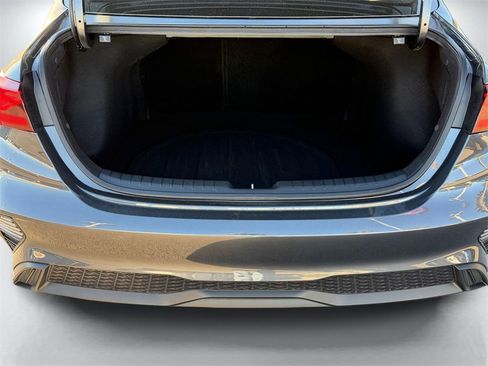 Used 2024 Kia Forte LXS w/ LXS Technology Package image 4