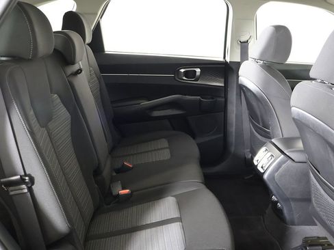 Used 2022 Kia Sorento LX FWD image 30