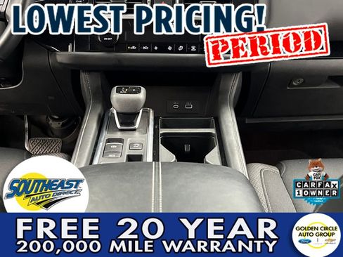 Used 2025 Nissan Pathfinder SV image 39