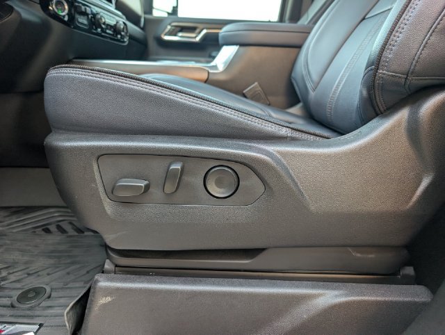 Used 2024 Chevrolet Silverado 2500 High Country w/ High Country Premium Package AWD/4WD image 20