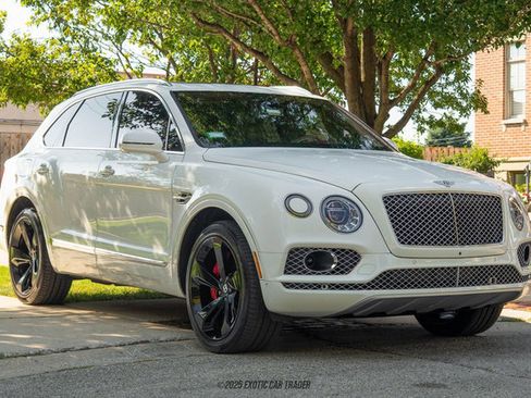 Used 2019 Bentley Bentayga image 12