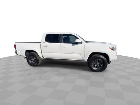 Used 2022 Toyota Tacoma SR5 image 9